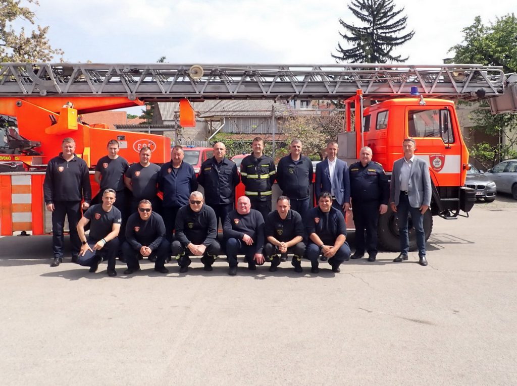 JVP Čakovec donirao autoljestvu JVP-u Drniš